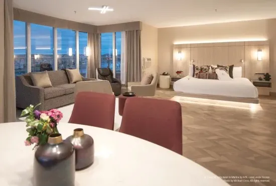 Coast Victoria Hotel & Marina — interior with patterned carpet