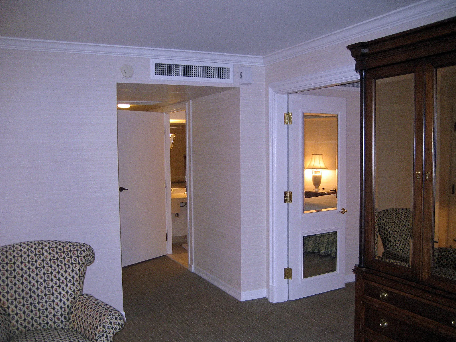 Four Seasons Hotel Vancouver — interior