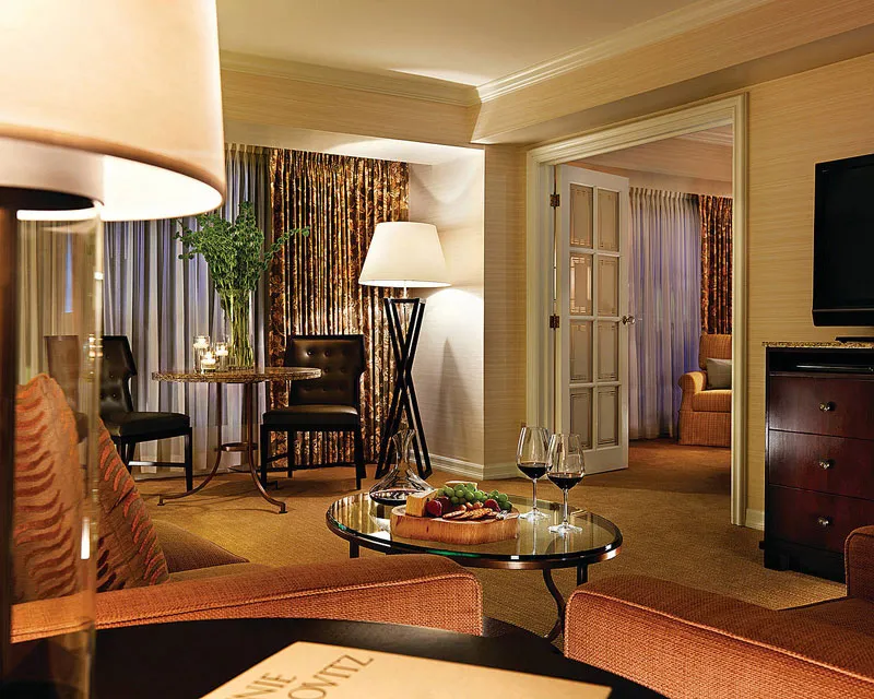 Four Seasons Hotel Vancouver — interior