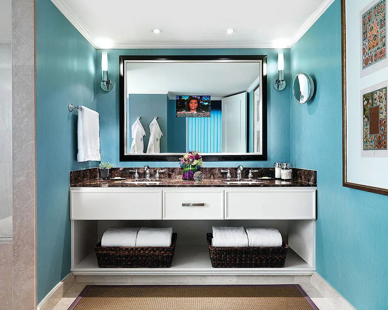 Four Seasons Hotel Vancouver — interior