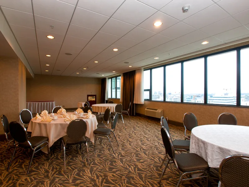 Holiday Inn Vancouver Centre — holidayinnv1