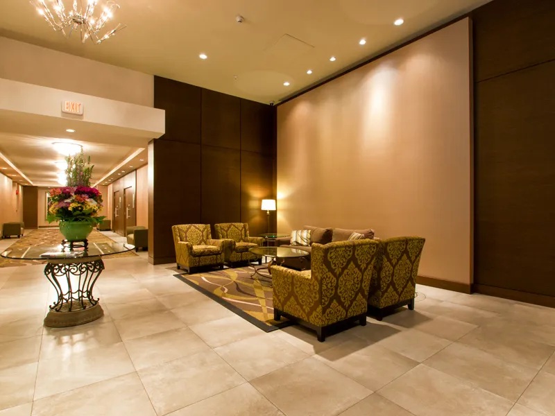 Holiday Inn Vancouver Centre — holidayinnv20