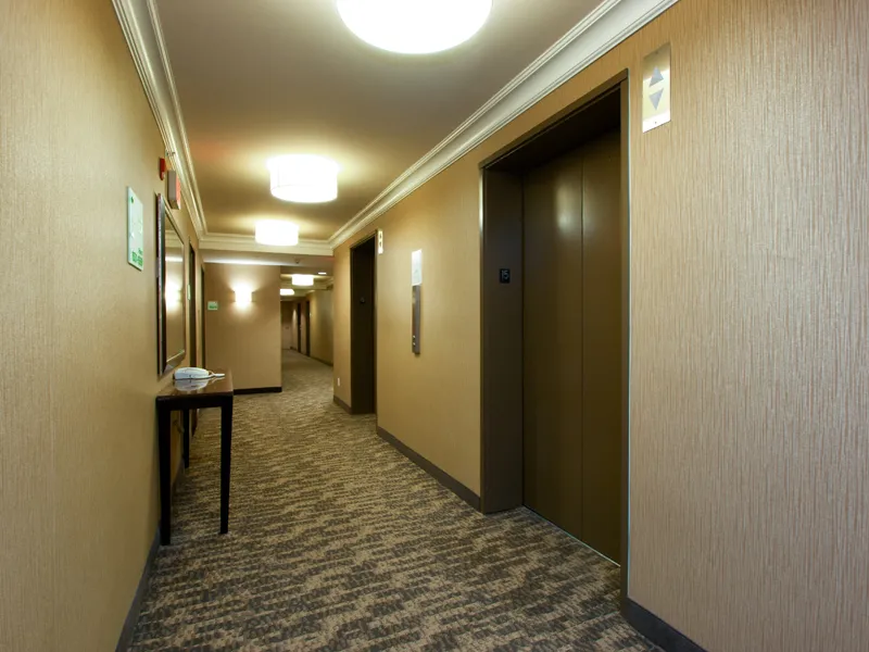 Holiday Inn Vancouver Centre — holidayinnv6